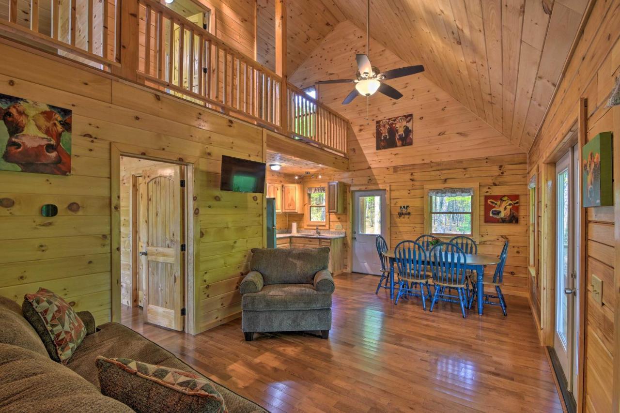 Murphy Cabin With Spacious Deck And Forest Views! Bagian luar foto