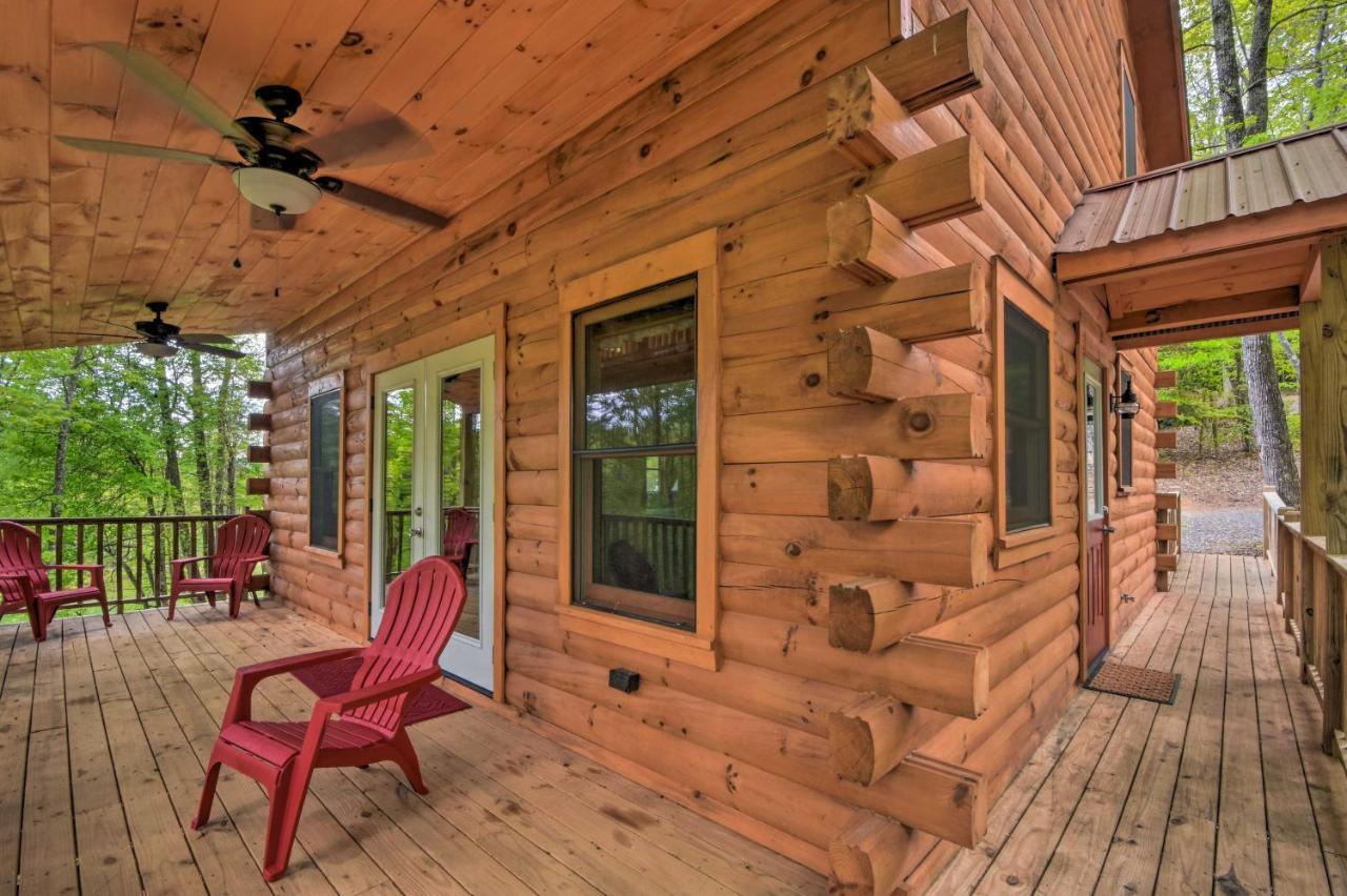 Murphy Cabin With Spacious Deck And Forest Views! Bagian luar foto